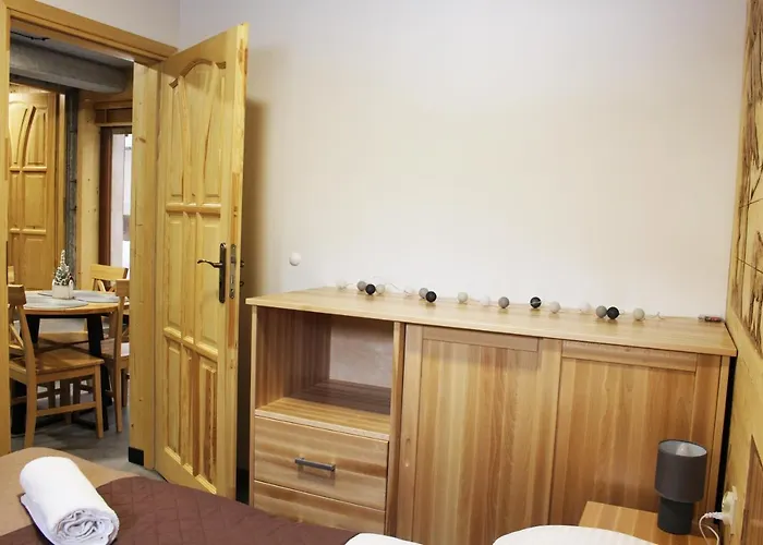 Pod Niedzwiedziem I *